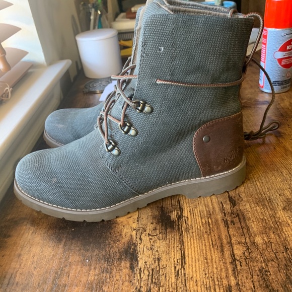 The North Face Green Lace Up Boots - Picture 4 of 8